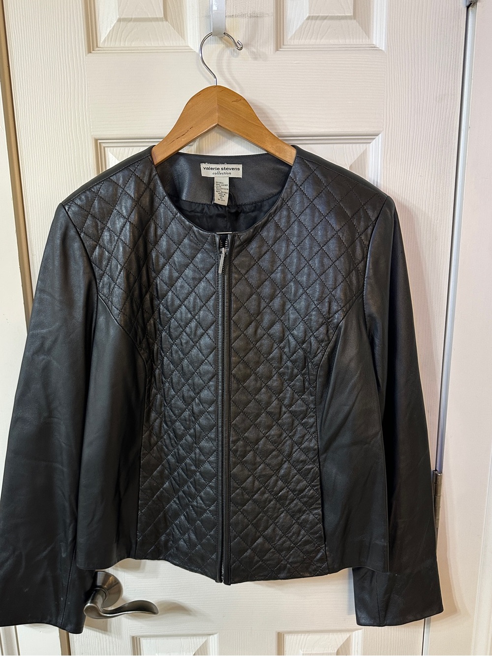 Valerie Stevens XL Black Quilted Geniine Leather Moto Biker Jacket Edgy Sleek